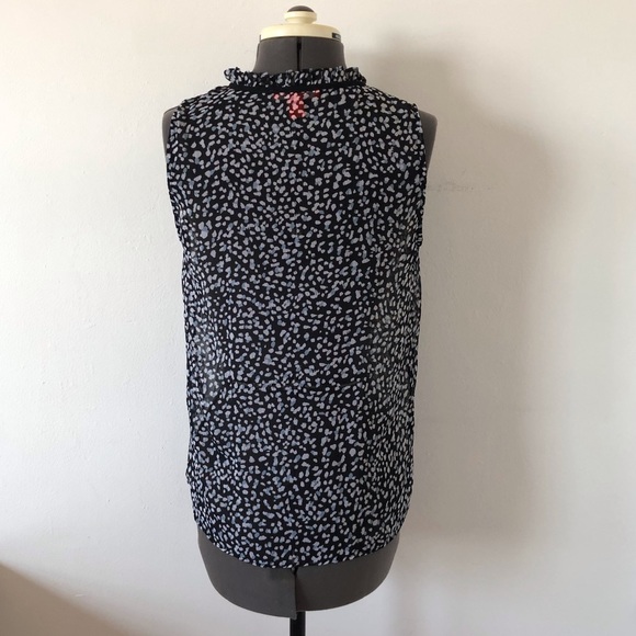 🎀 5/$25 Joe Fresh polka dot print sleeveless blouse sz XS - Picture 4 of 10